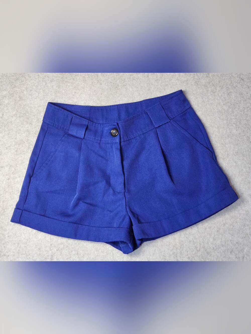 Forever 21 Women’s Royal Blue Tailored Cuffed Shorts Size Small